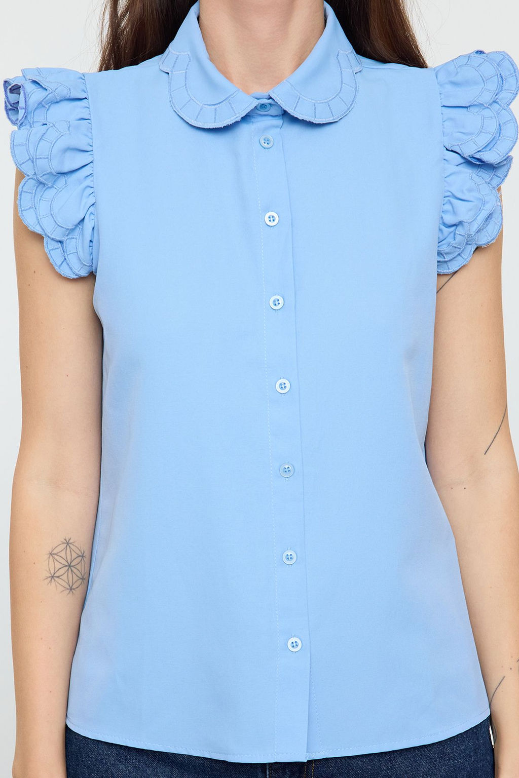 TRENDYOLMILLA Mavi Omuz ve Yaka Nak?s Detayl? Dokuma Gomlek TWOSS22GO0234  фото 4