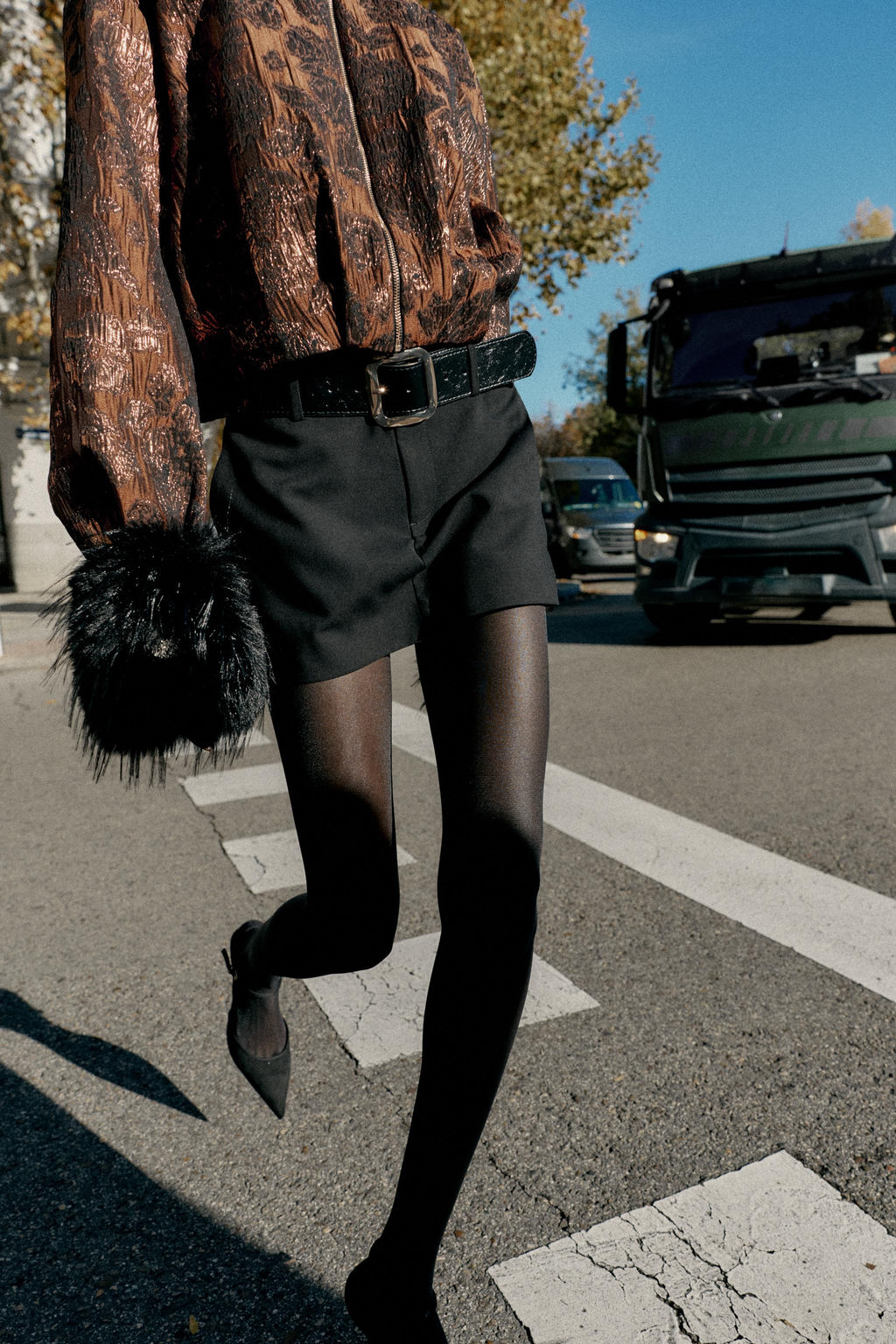 LOW-RISE BELTED SKORT - Zara фото 9