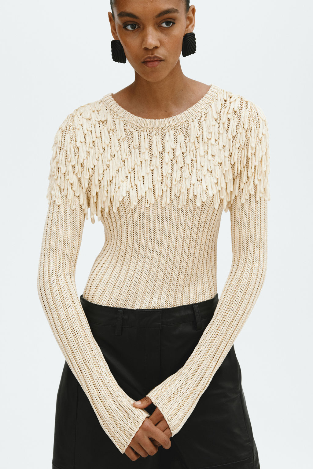 Top en punto acanalado con flecos - H&m фото 4