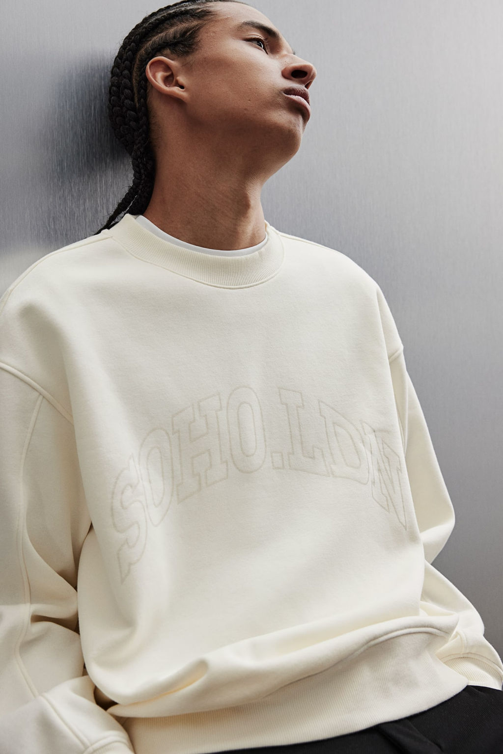 Sudadera bordada