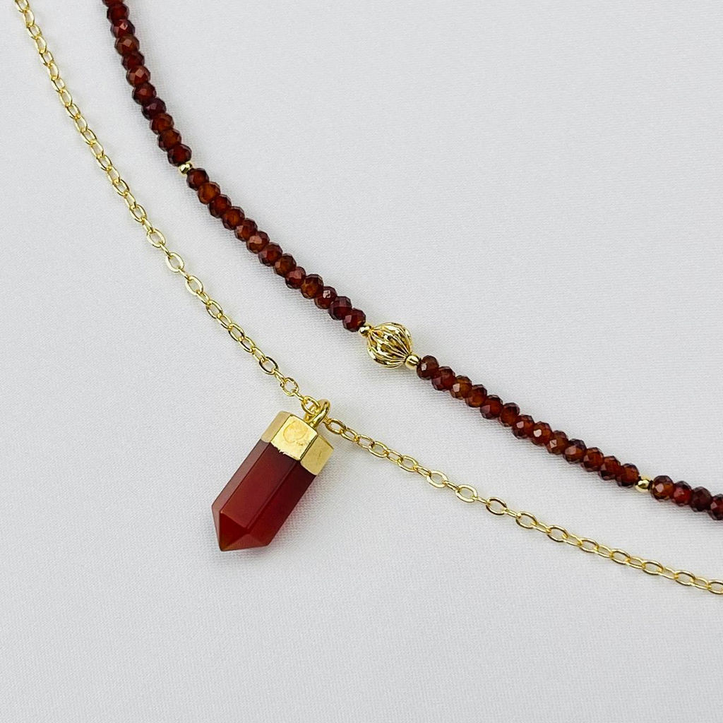 Колье из Граната "Спессартин" с подвеской из Сердолика