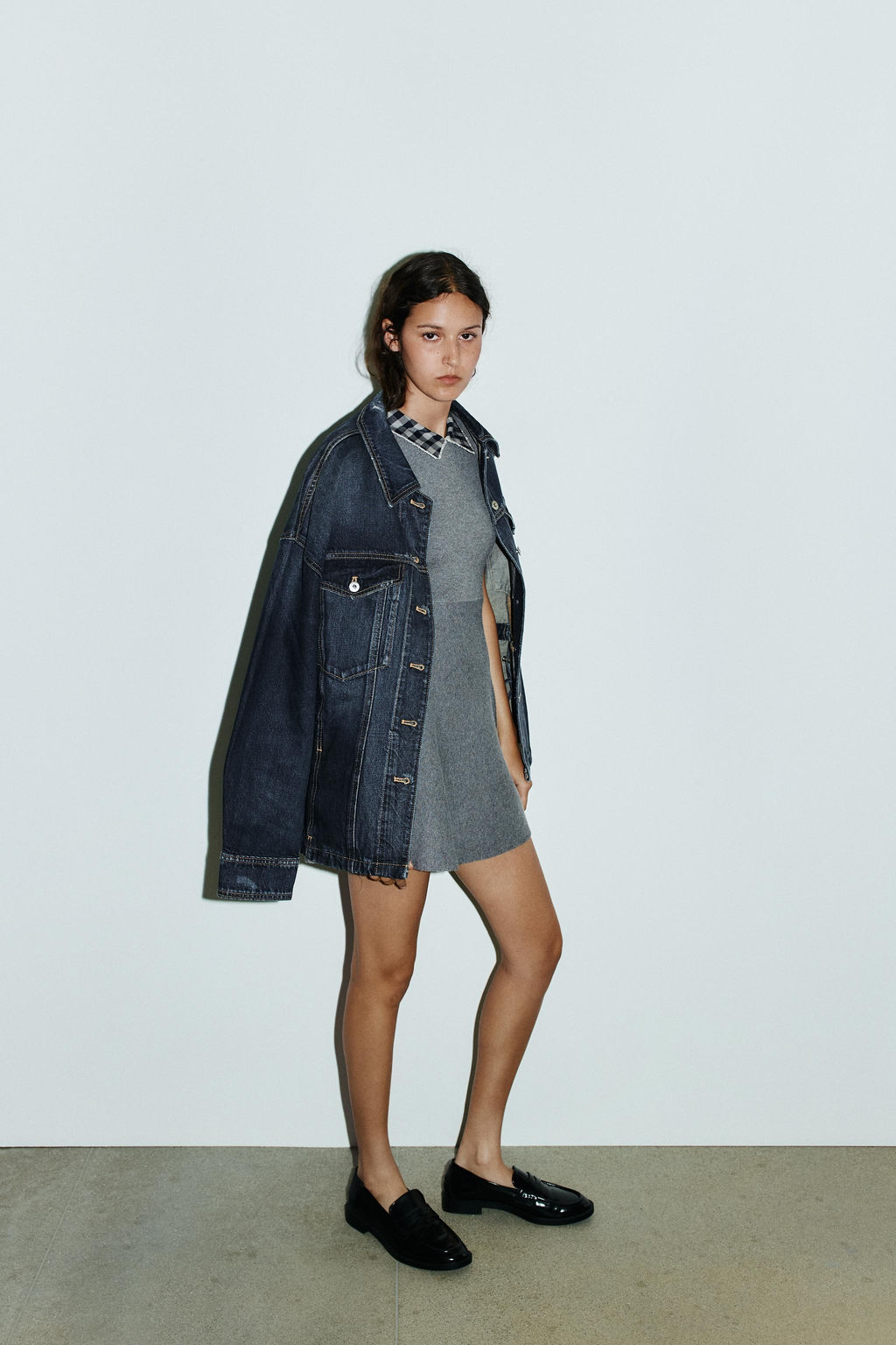 CONTRAST COLLAR DRESS