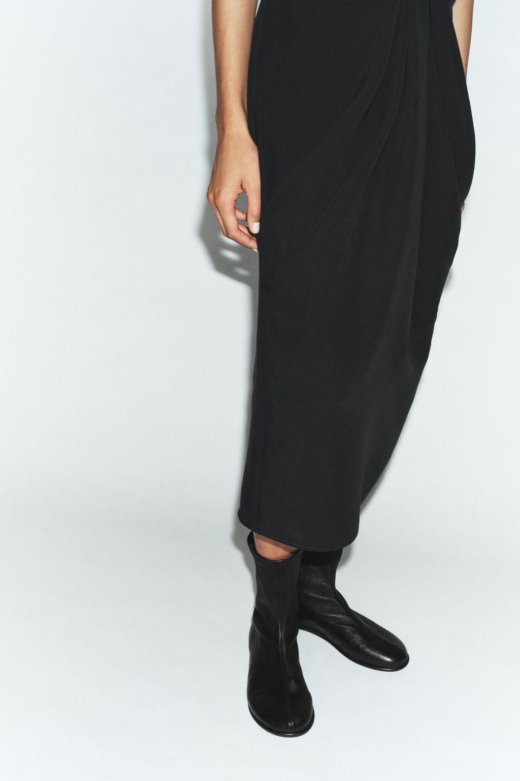 SOFT LEATHER ANKLE BOOTS - Zara фото 2