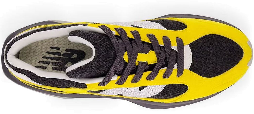 Кроссовки взрослые