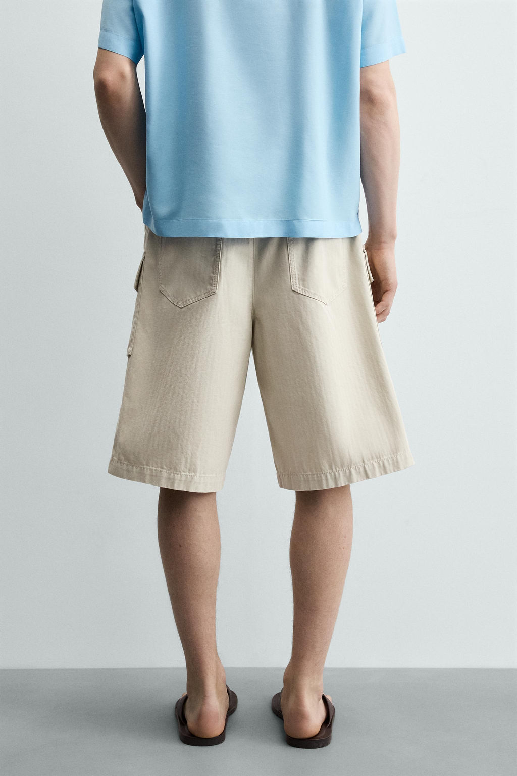 BERMUDA CARGO REGULAR FIT ESPIGA / Arena