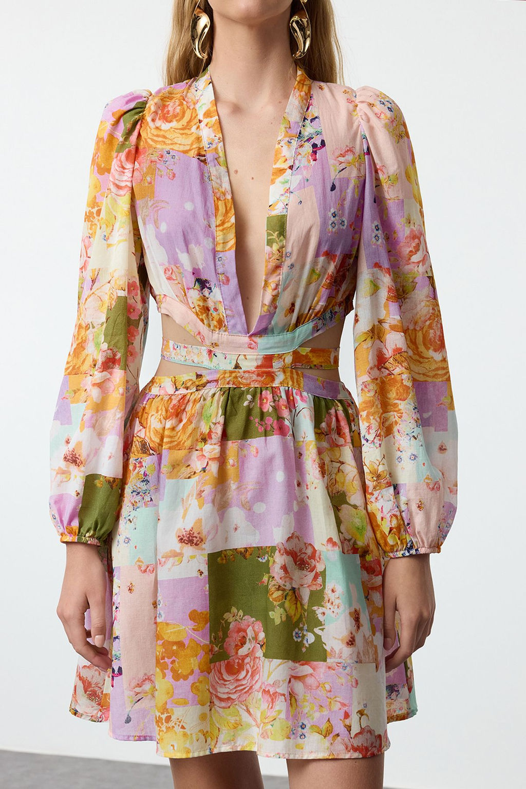 TRENDYOLMILLA Cicek Desenli Mini Dokuma Cut Out/Pencere %100 Pamuklu Plaj Elbisesi TBESS23EL00140  фото 17