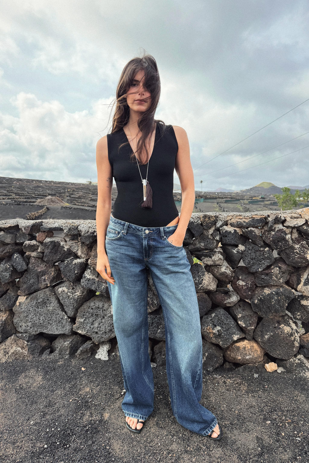 FITTED V-NECK BODYSUIT - Zara фото 4