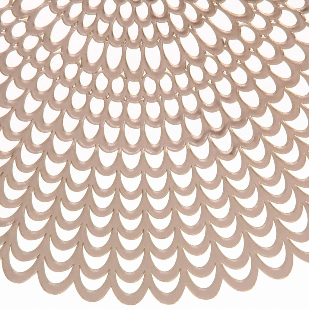 Цена за 3 шт. Салфетка плетеная 38см "Кружева" золото