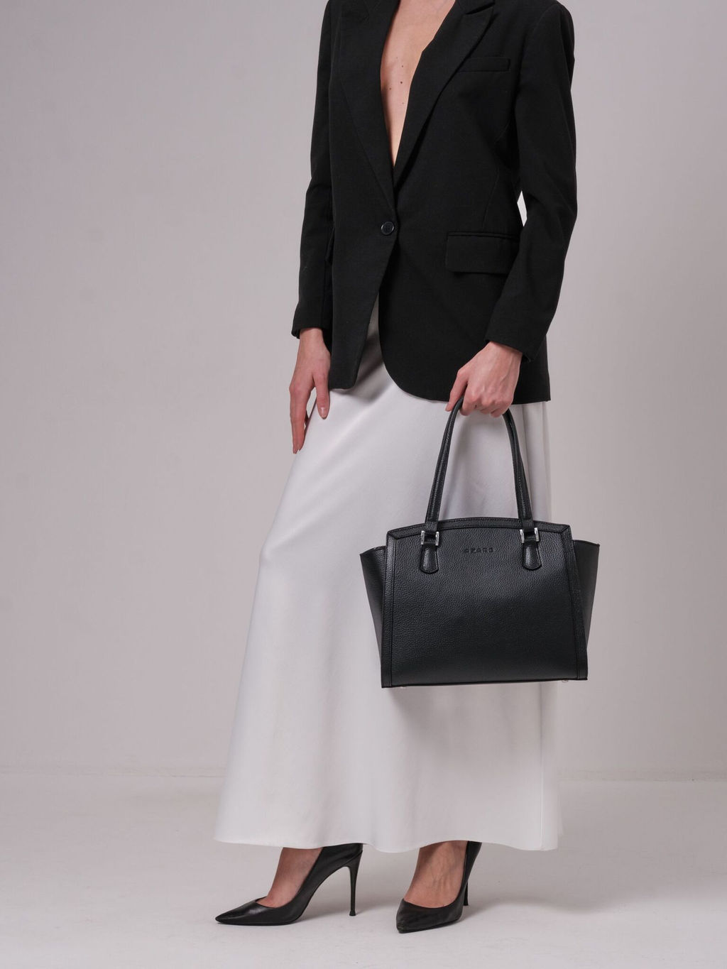 Сумка кожаная Azaro 30690 черный