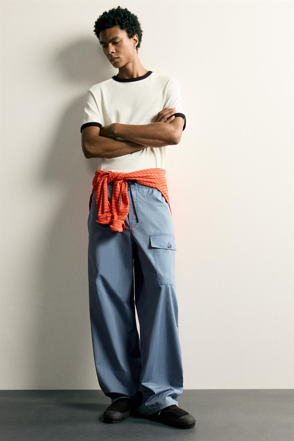 PANTAL?N CARGO RELAXED FIT / Azul vigor? - Zara фото 5