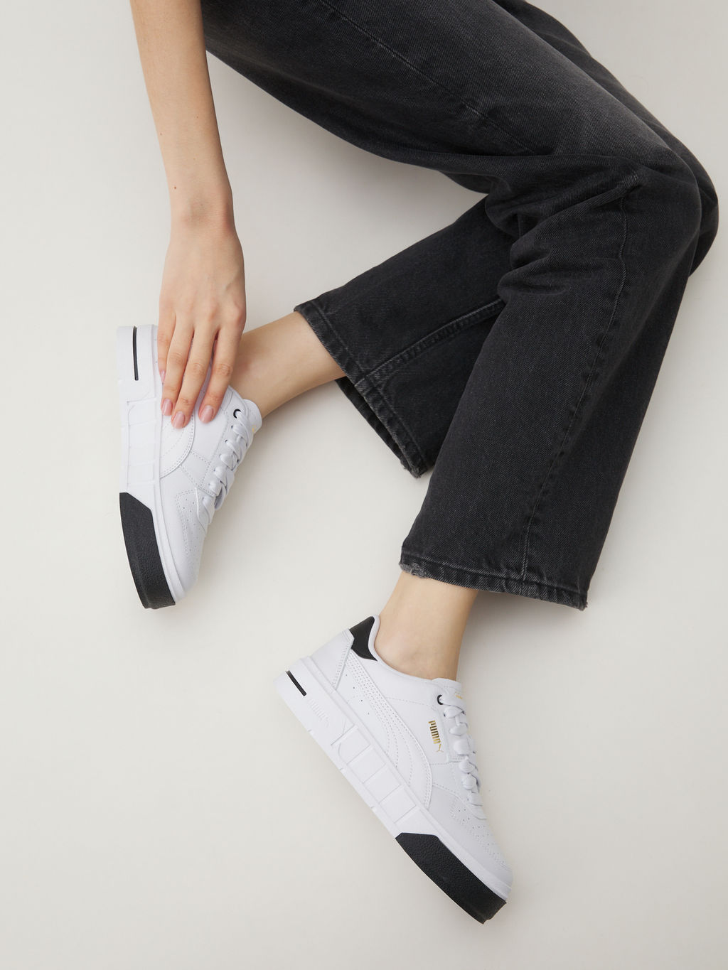 Женские кеды PUMA PUMA Cali Court Lth Wns Артикул 4305576, белый