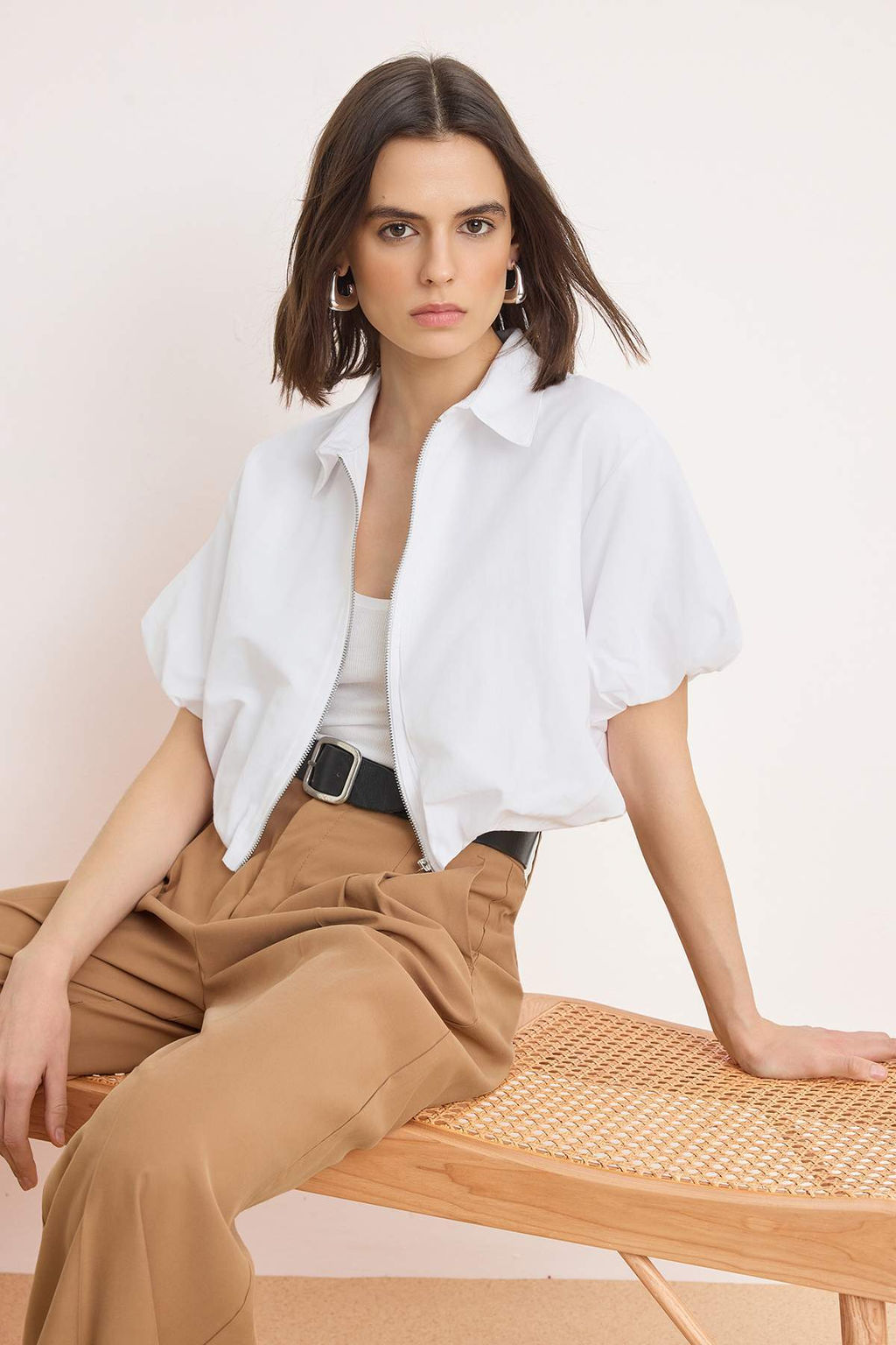 Beyaz Fermuarl? Balon Kollu Ince Mevsimlik Ceket TWOSS26CE00028