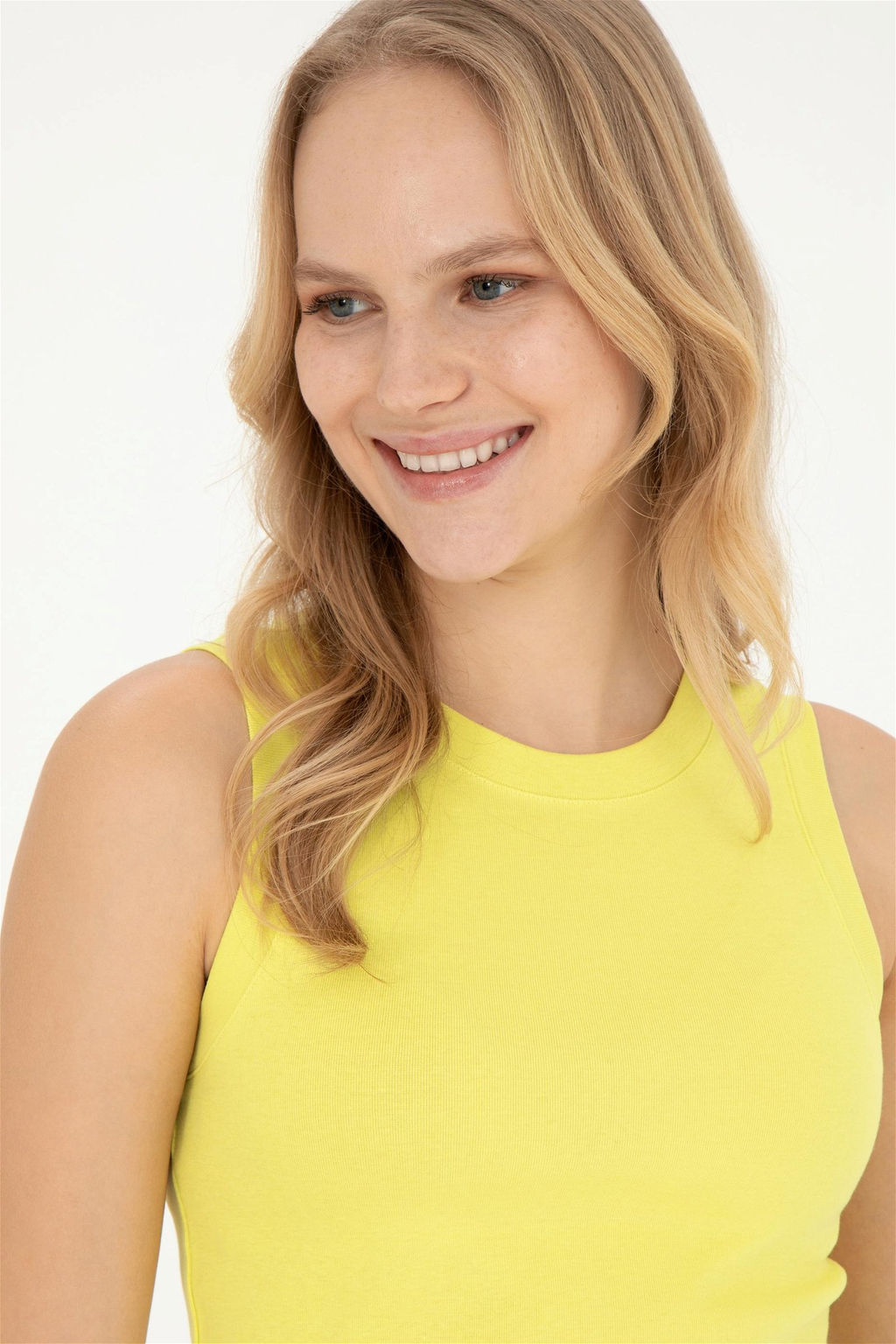 Женская фисташково-зеленая футболка - U.s. polo assn фото 2