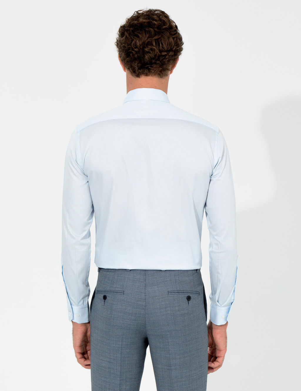 Голубая базовая рубашка зауженного кроя с длинным рукавом - Cacharel фото 5