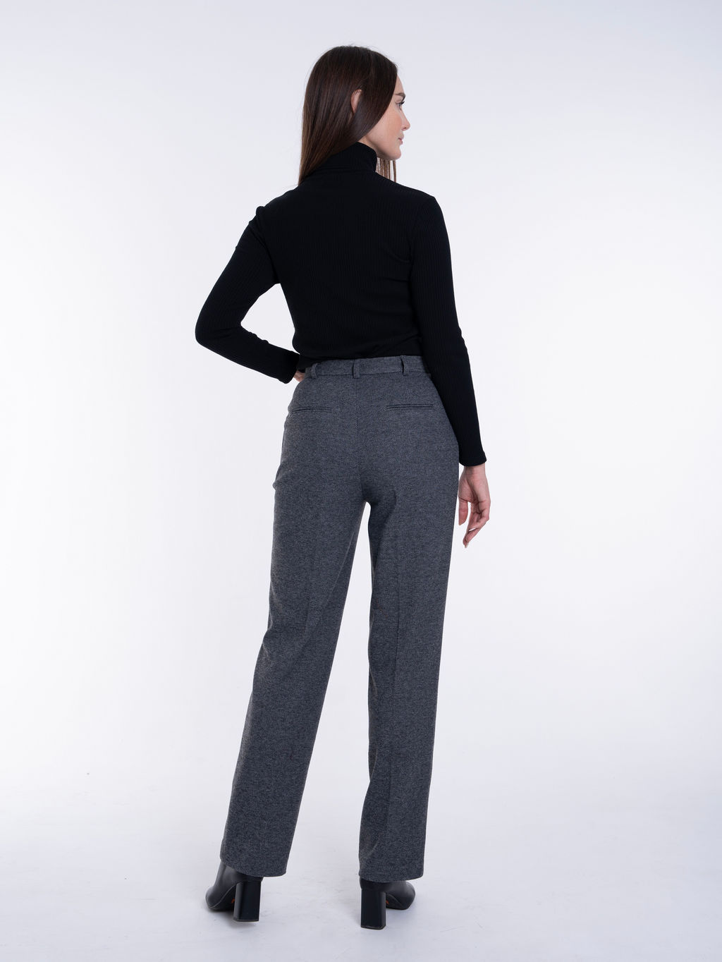 В составе ШЕРСТЬ, брюки для холодной погоды,ВЫСОКАЯ ПОСАДКА