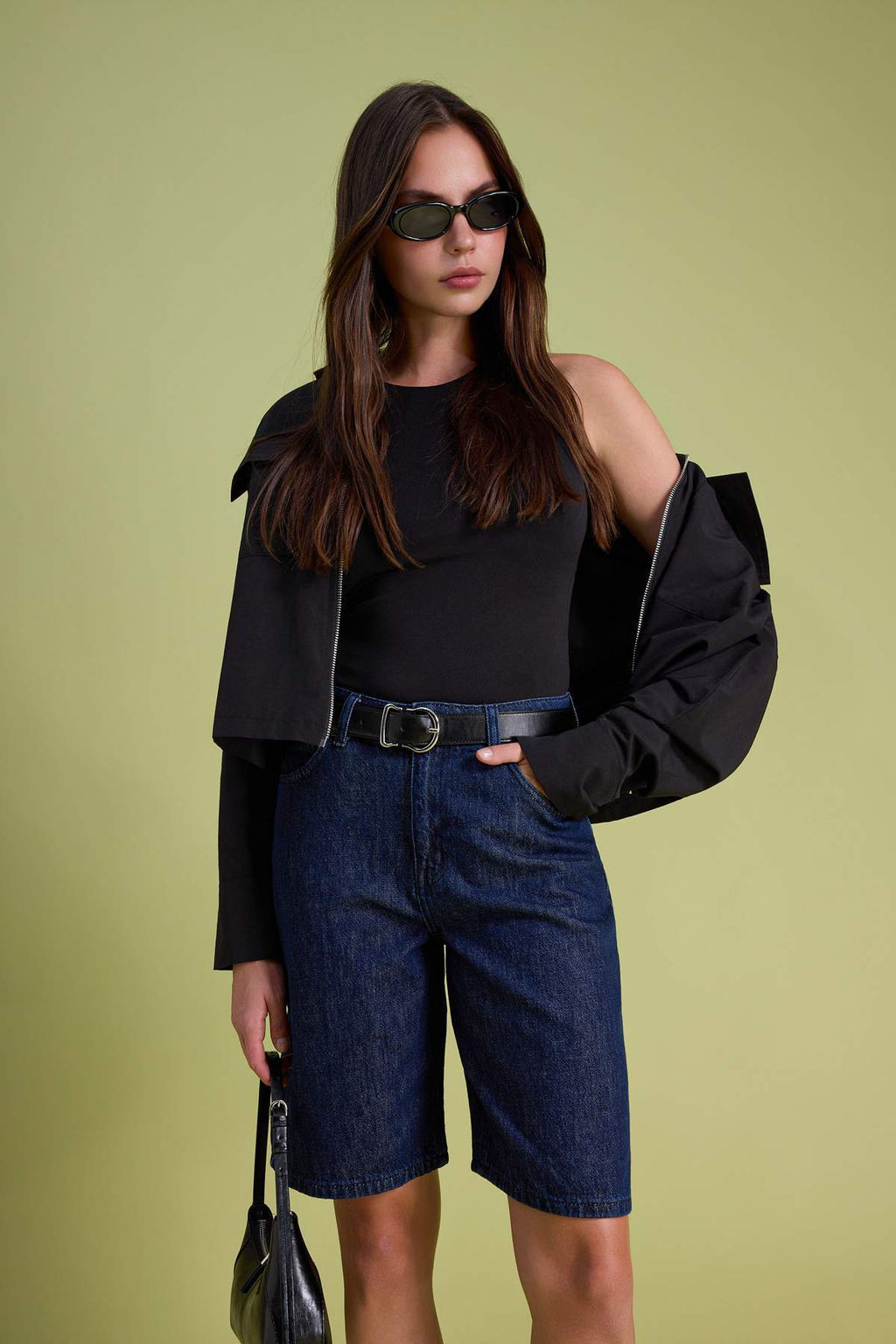 Koyu Mavi Yuksek Bel Denim Bermuda TWOSS26SR00161 - Trendyolmilla фото 4
