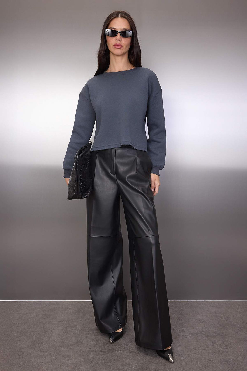 Ekru Kal?n Ici Polarl? Bisiklet Yaka Crop Orme Sweatshirt TWOAW26SW00093 - Trendyolmilla фото 14