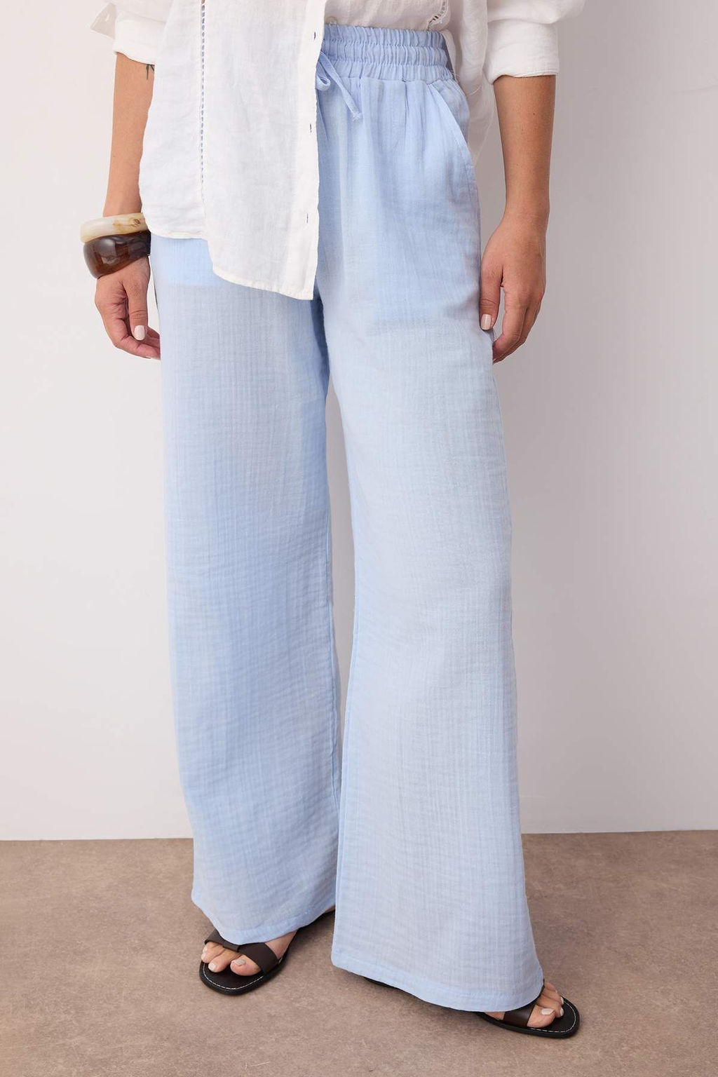 Siyah Muslin Beli Lastikli Yuksek Bel Wide Leg/Genis Paca Pantolon TWOSS25PL00131 - Trendyolmilla фото 3