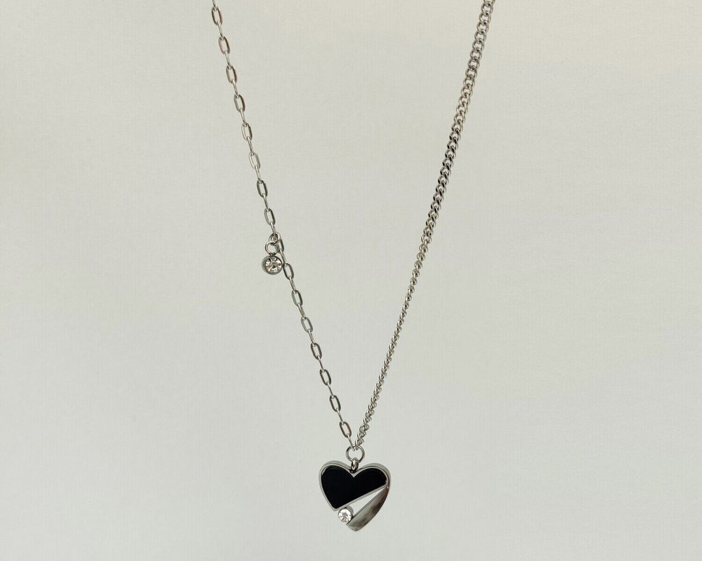 Кулон из стали на цепочке