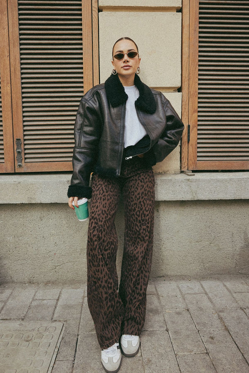 TRENDYOLMILLA Siyah Suet Gorunumlu Leopar Desenli Yuksek Bel Wide Leg Jeans TWOAW25JE00394 фото 5