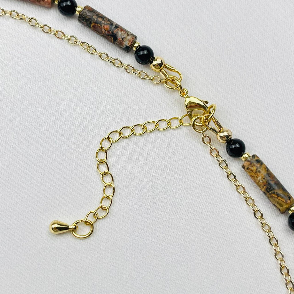 Колье из леопардовой Яшмы и черного Агата с подвеской