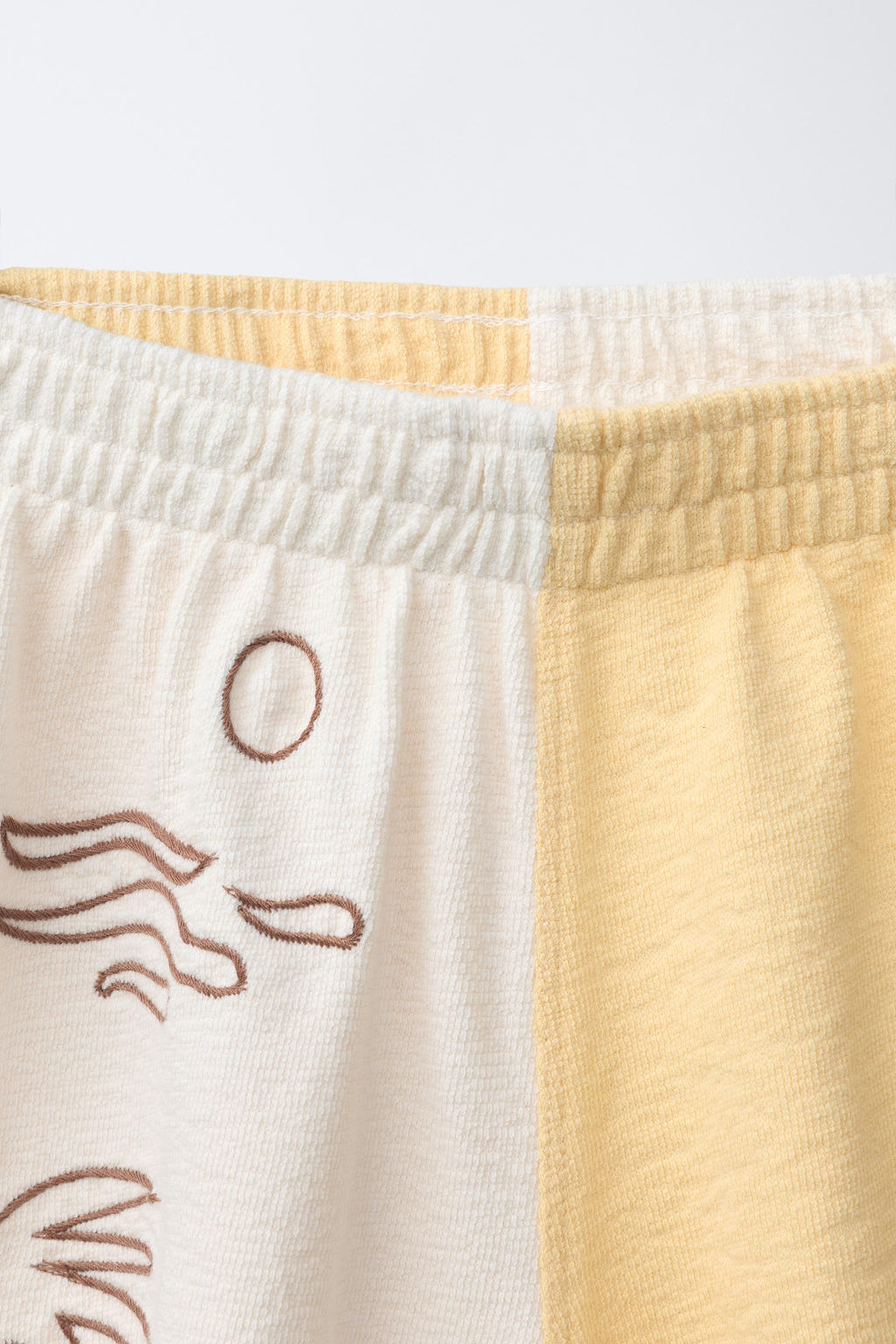 BERMUDA EFECTO TOALLA COLOR BLOCK BORDADOS / Amarillo - Zara фото 3