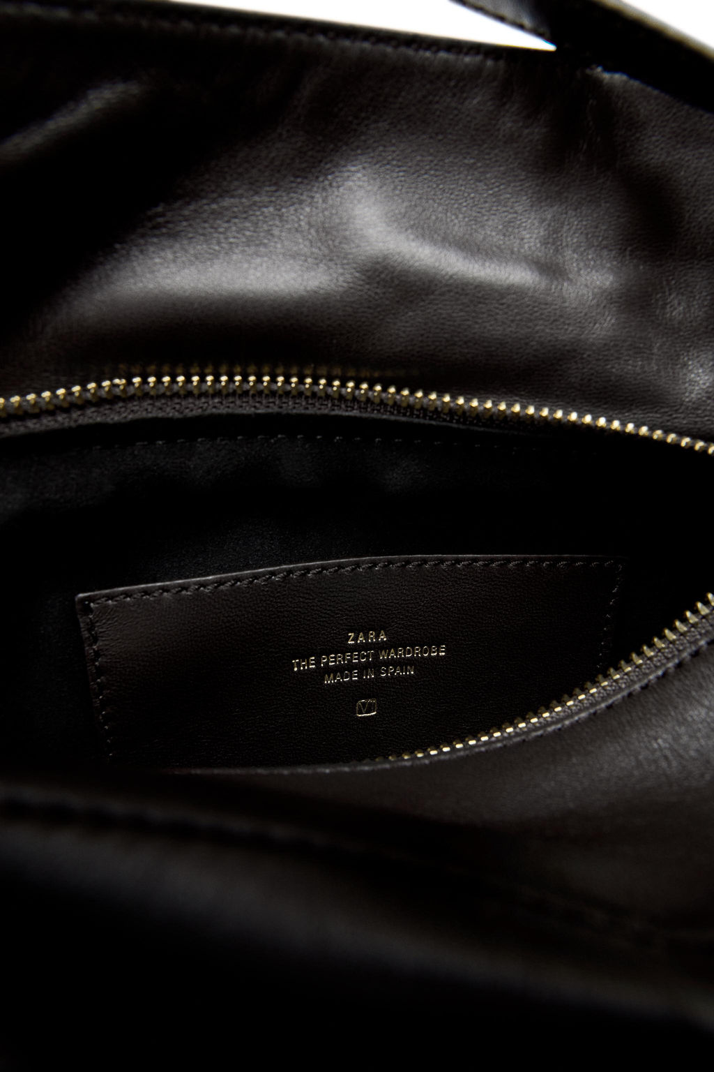 LIMITED EDITION SMALL LEATHER BAG - Zara фото 11