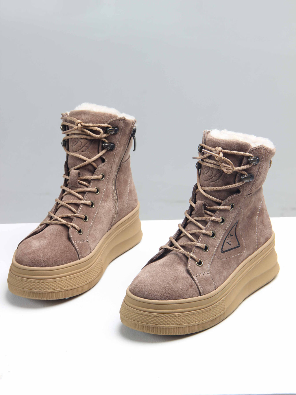 Ботинки 216.warmbr. капучино замша/Байка