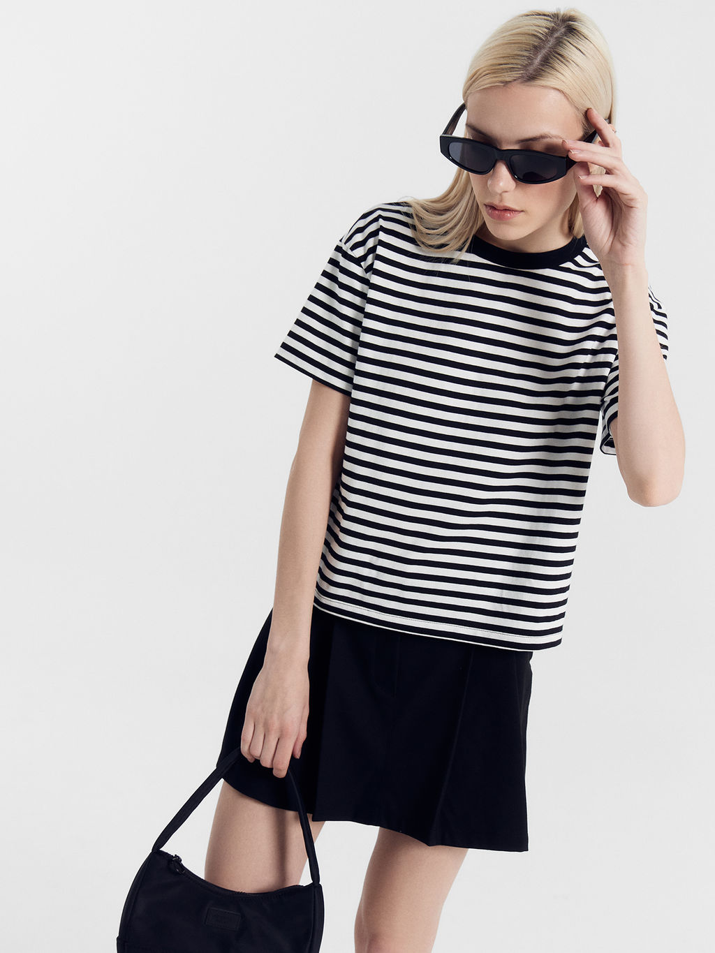 Футболка женская укороченная черная в белую полоску - Mark formelle фото 2