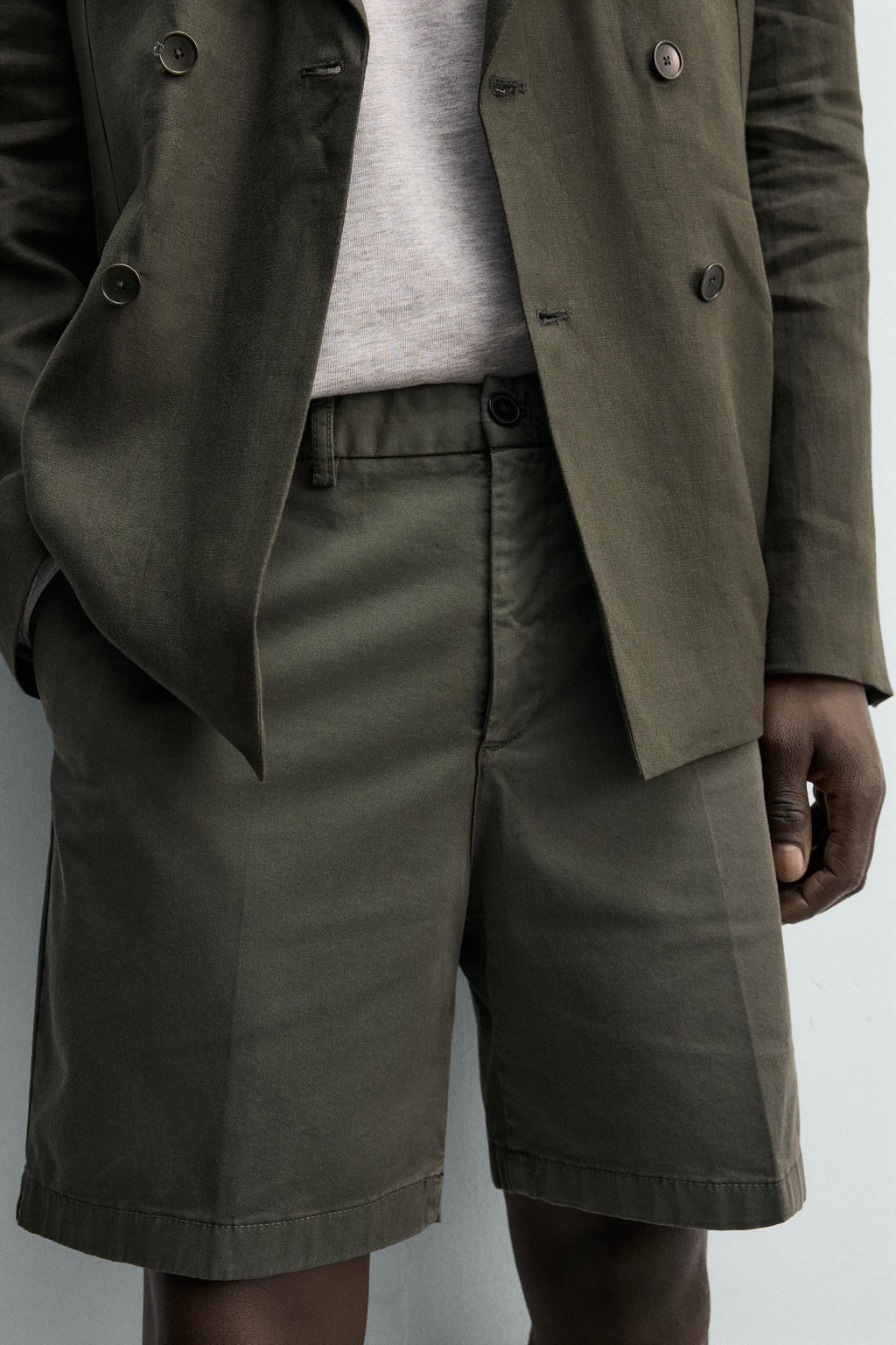 BERMUDA CHINO REGULAR FIT / Khaki