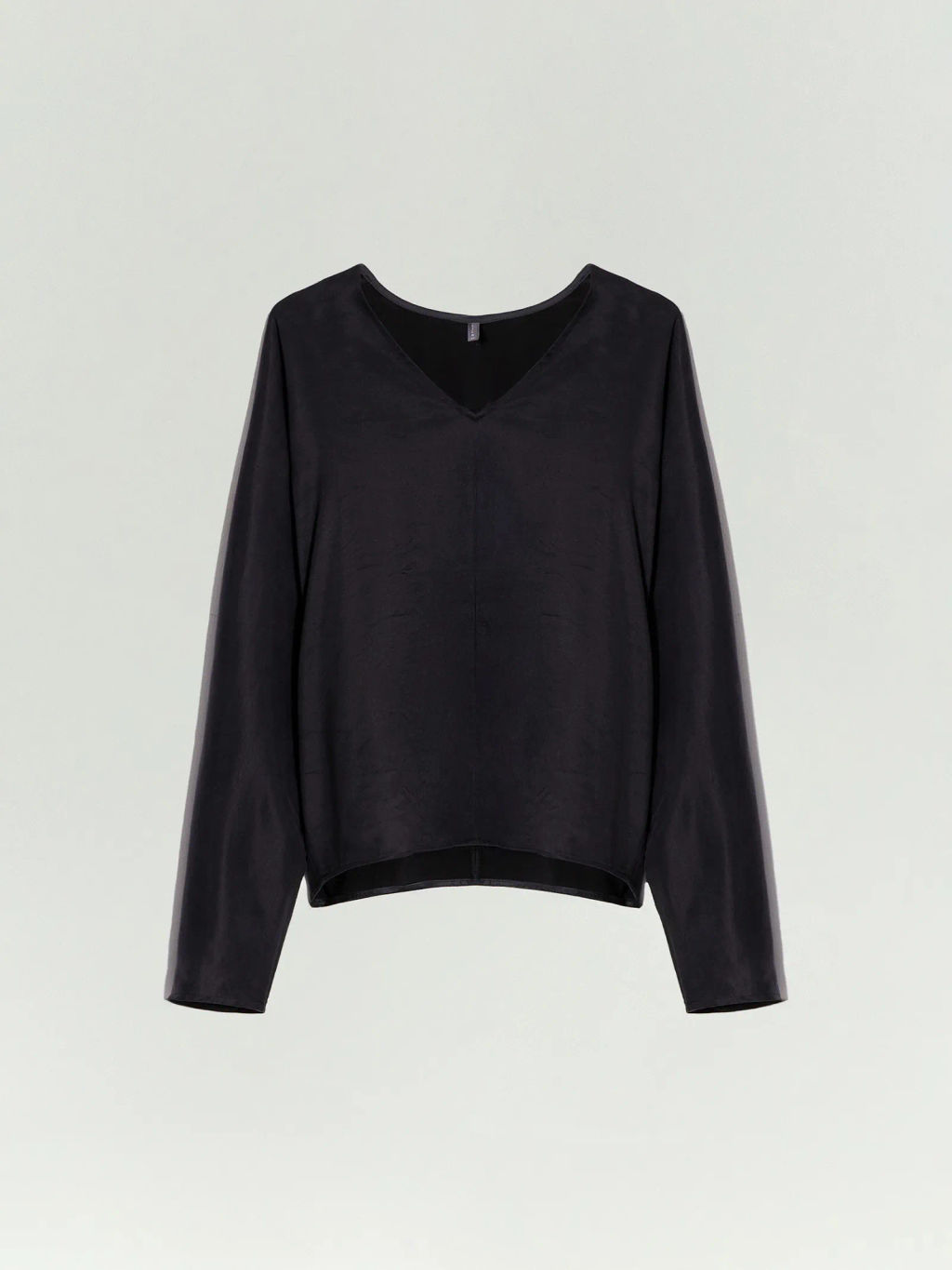 ЕМКА / Блузка c V-образным вырезом из тенсела - Emka фото 2