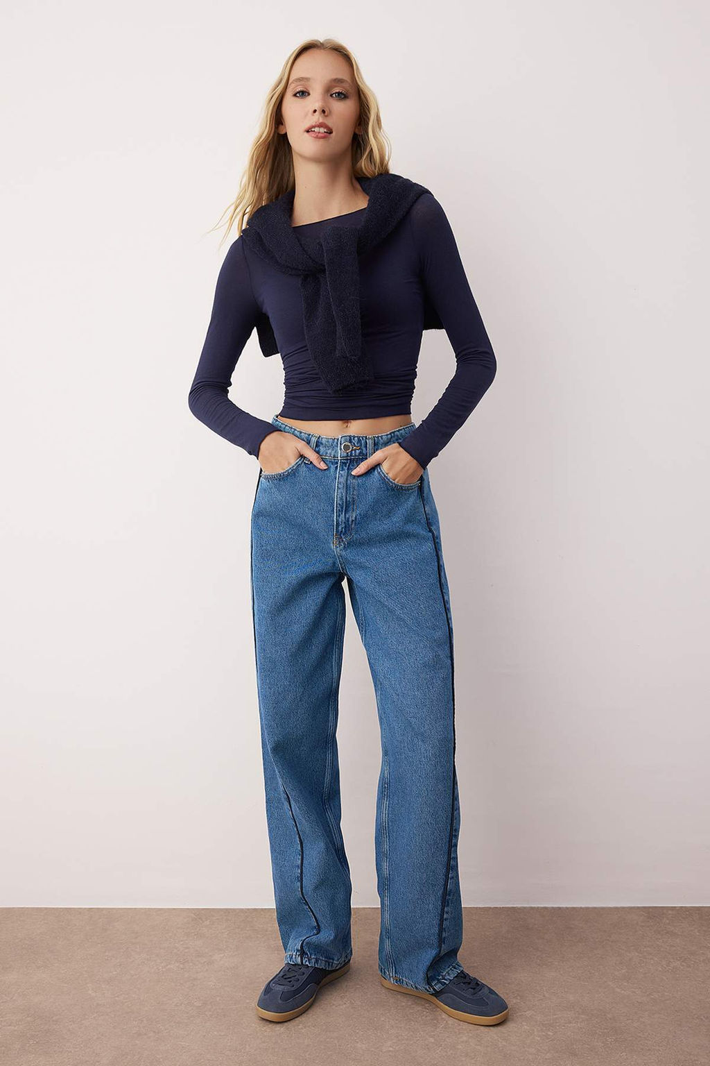 Mavi Yuksek Bel Dikis Detayl? Baggy Jeans TWOAW26JE00139 - Trendyolmilla фото 2