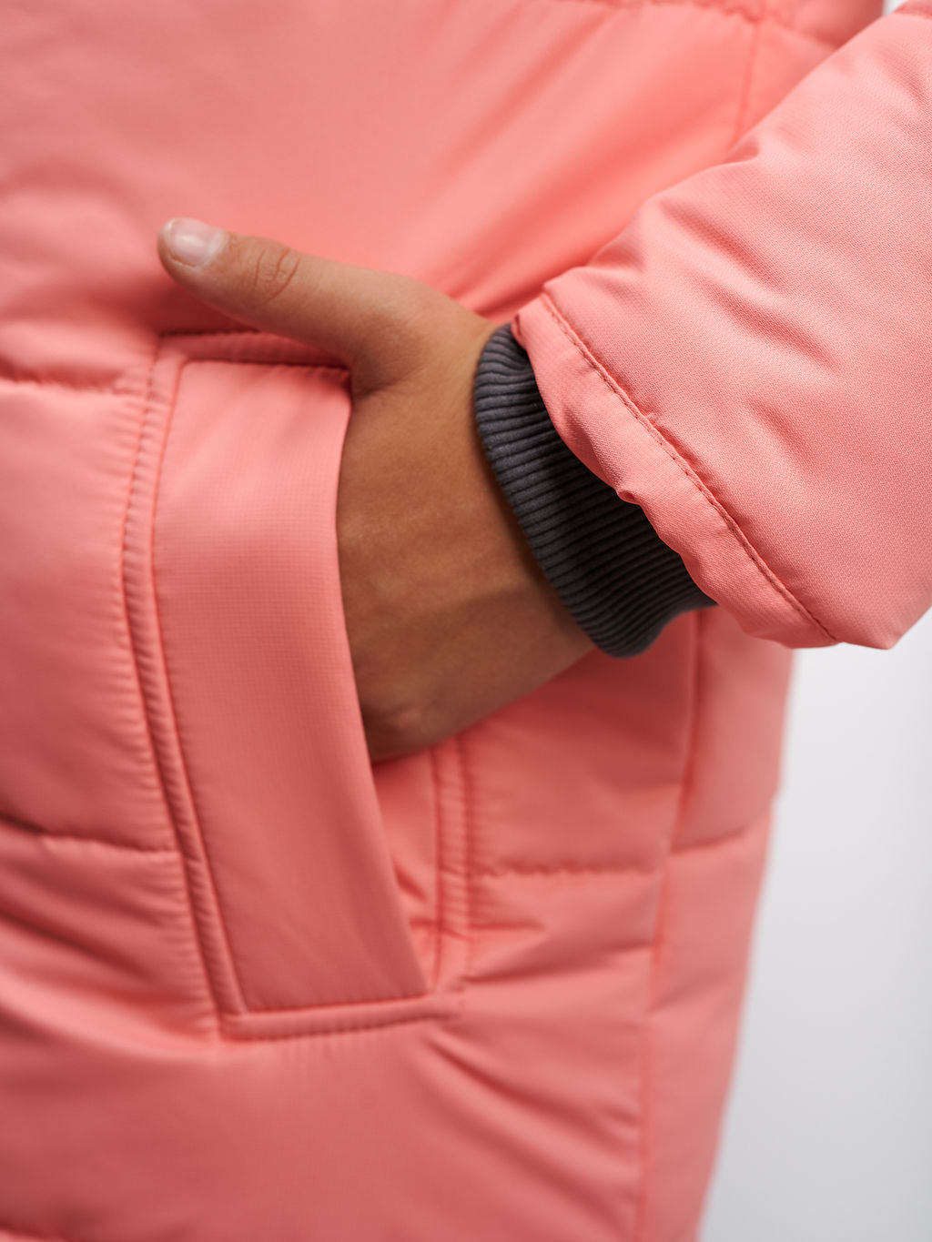 Пальто зимнее для девочки мембрана коралл