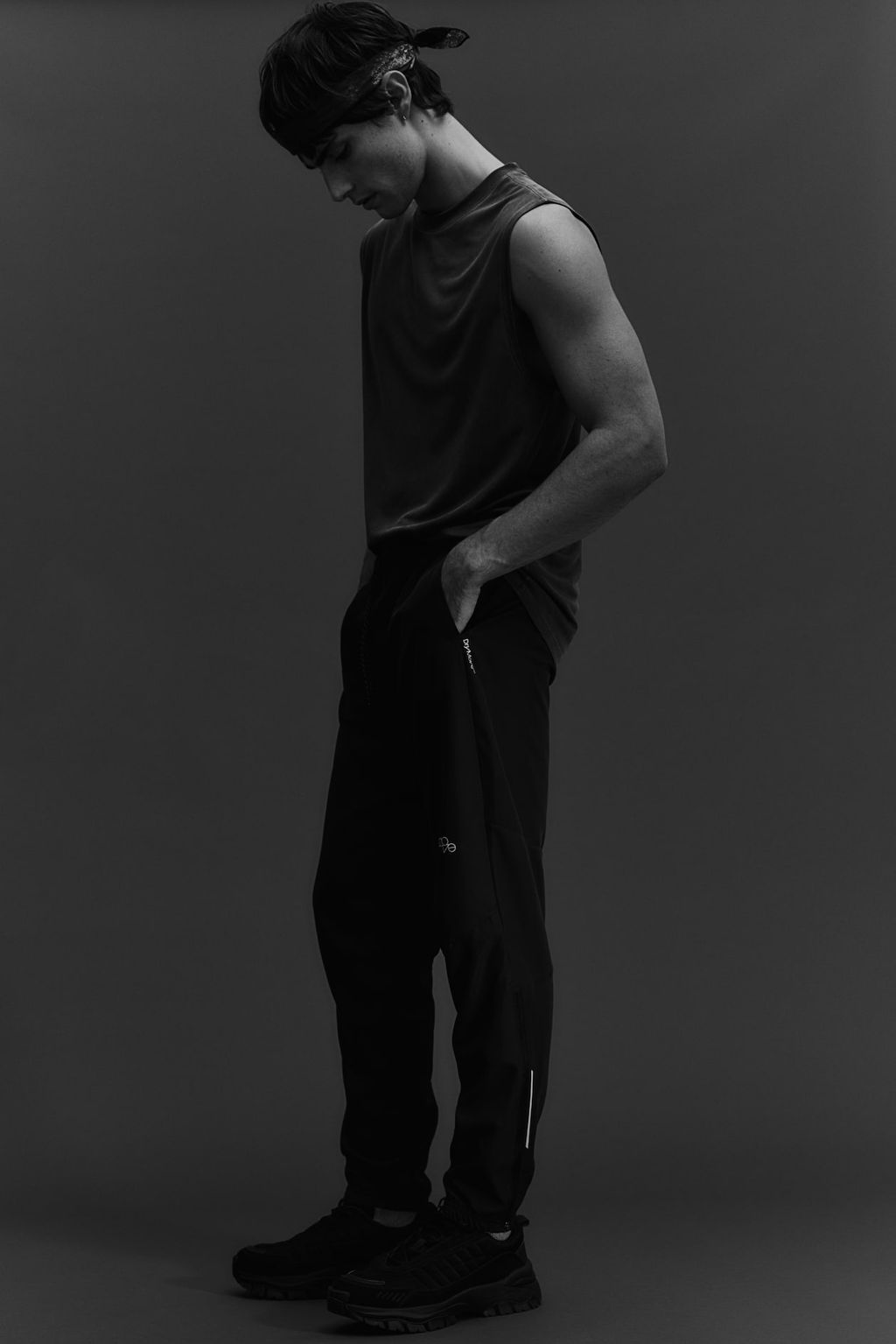 Pantalon de correr ligero en DryMove Slim Fit - H&m фото 4