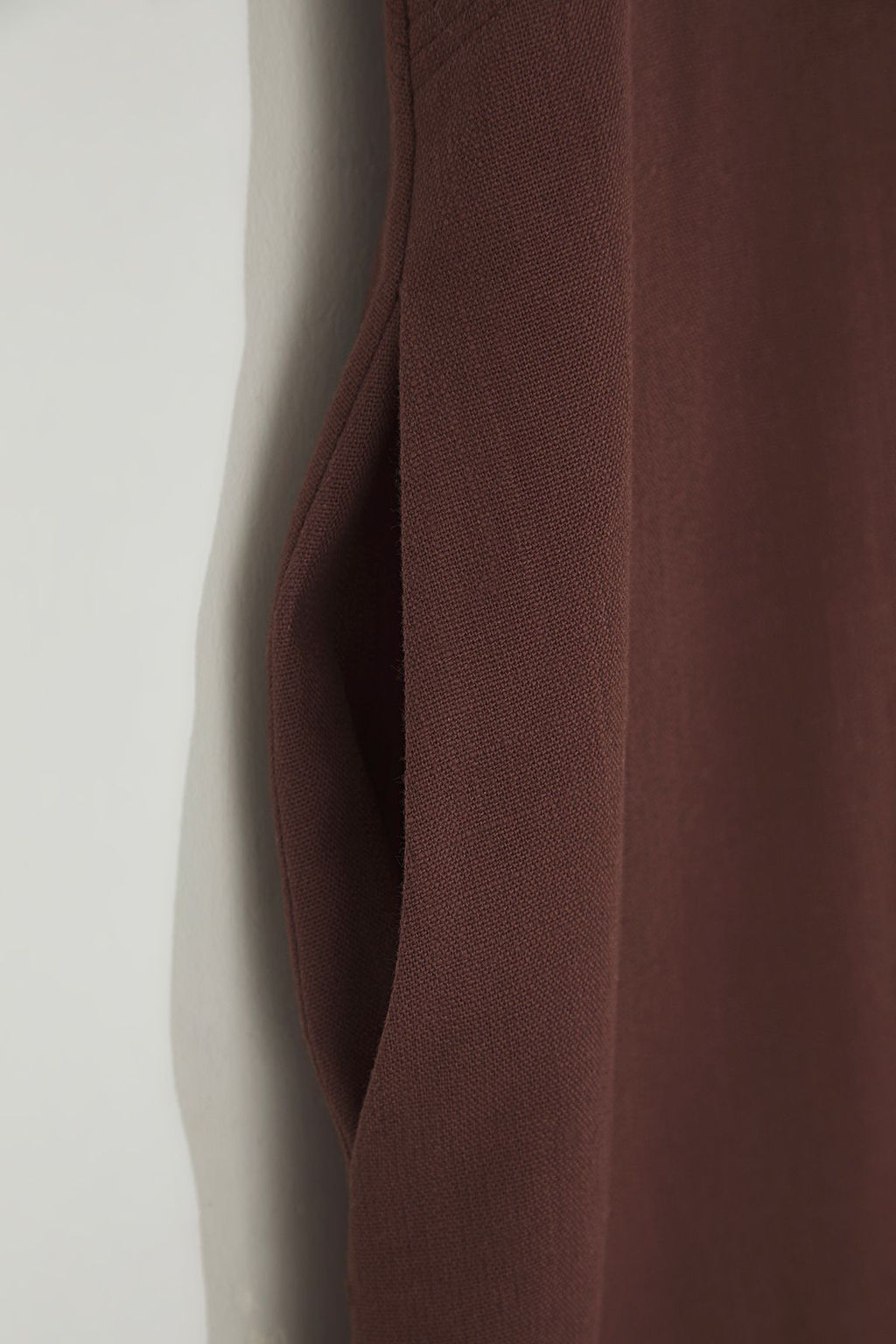 Trendyolmilla Kahverengi Keten Kar?s?ml? Duz Kesim Dikis ve Cep Detayl? Midi Dokuma Elbise TWOSS25EL00652 фото 14