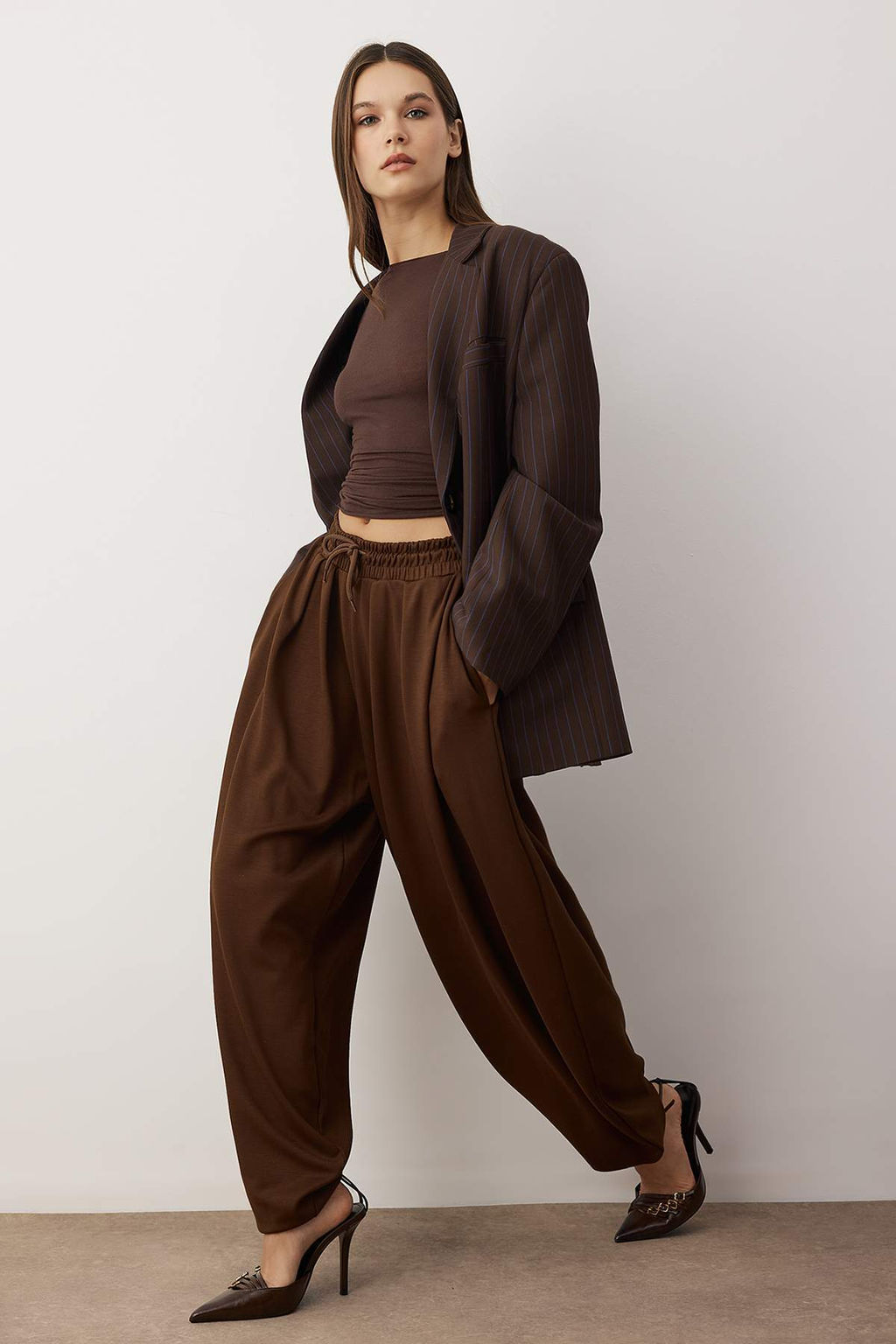 Siyah Soft Touch Havuc/Salvar Kal?p Esnek Orme Esofman Alt? Pantolon TWOAW25EA00001 - Trendyolmilla фото 7