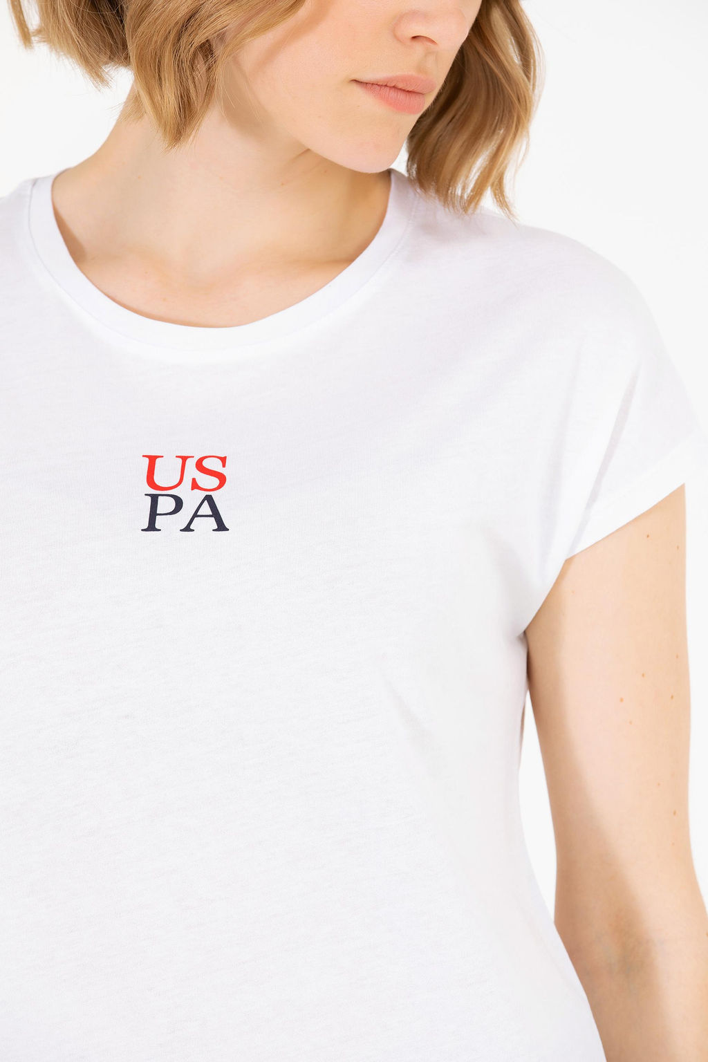 Kad_n Beyaz Bisiklet Yaka Ti__rt