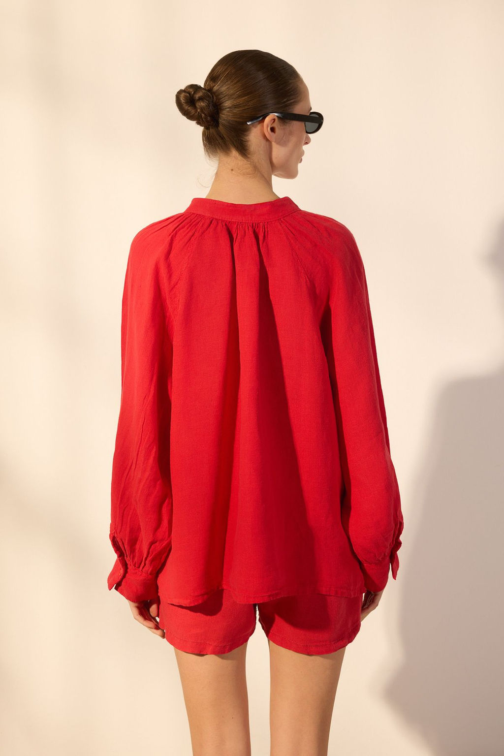 TRENDYOLMILLA K?rm?z? %100 Keten Hakim Yaka Gomlek TWOSS25GO00134 фото 4