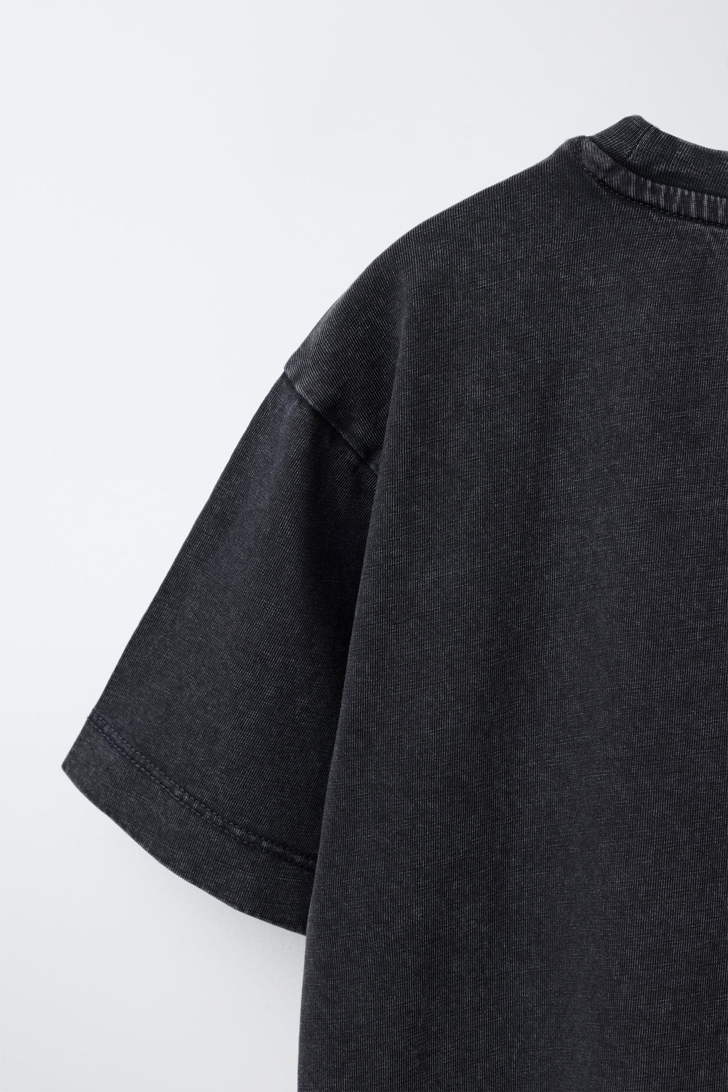 CAMISETA B?SICA EFECTO LAVADO / Gris antracita