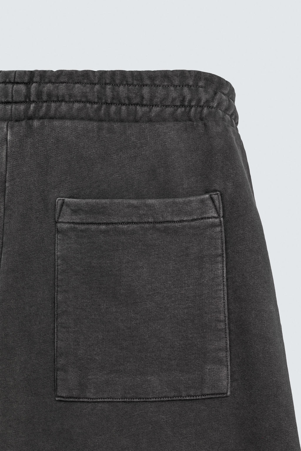 BERMUDA JOGGER RELAXED FIT EFECTO LAVADO / Antracita oscuro