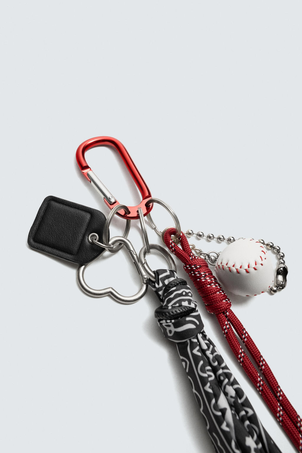 MULTI-CHARM KEYRING - Zara фото 2
