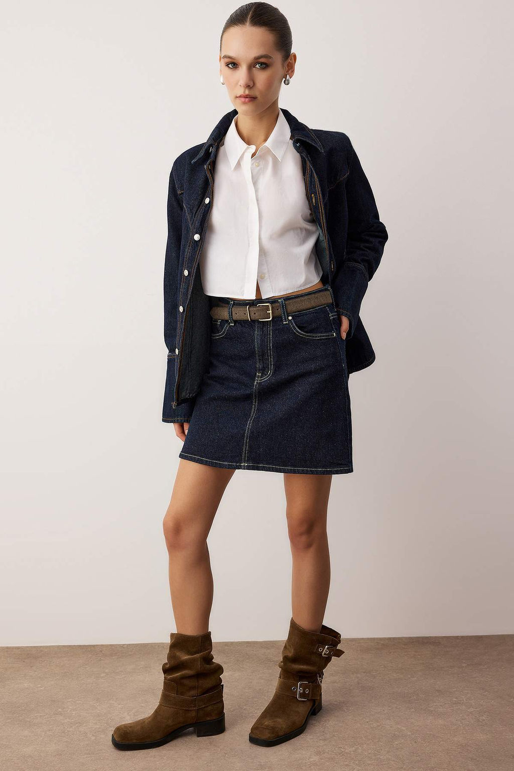 Koyu Mavi Mini Basic Denim Etek TWOAW26ET00124 - Trendyolmilla фото 2