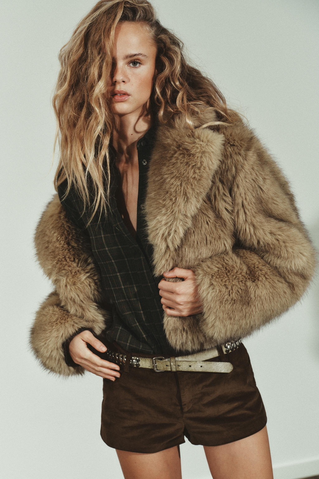 SHORT FAUX FUR COAT - Zara фото 8