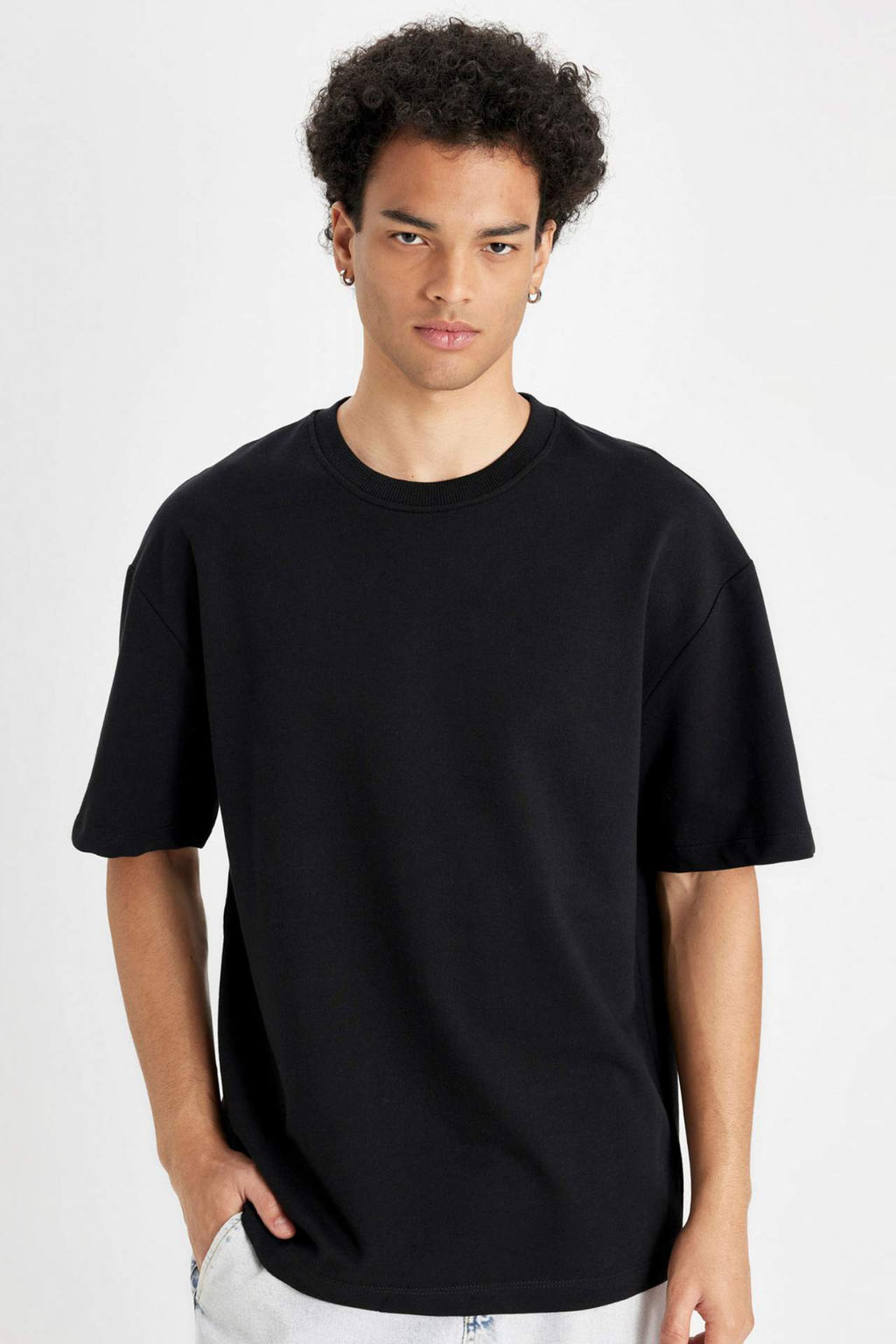 Relax Fit Bisiklet Yaka Pamuklu K?sa Kollu Basic Duz Tisort - Defacto фото 4