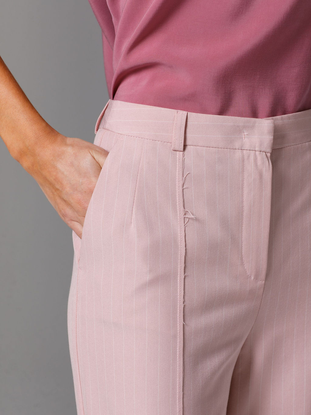 Брюки в полоску