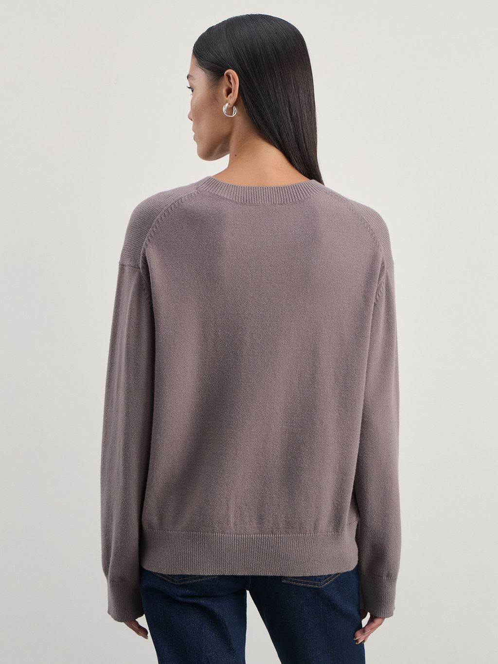 Базовый однотонный джемпер из вискозы / Zarina  фото 5