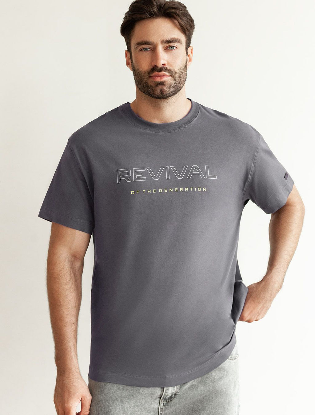 Свободная футболка с авторским принтом