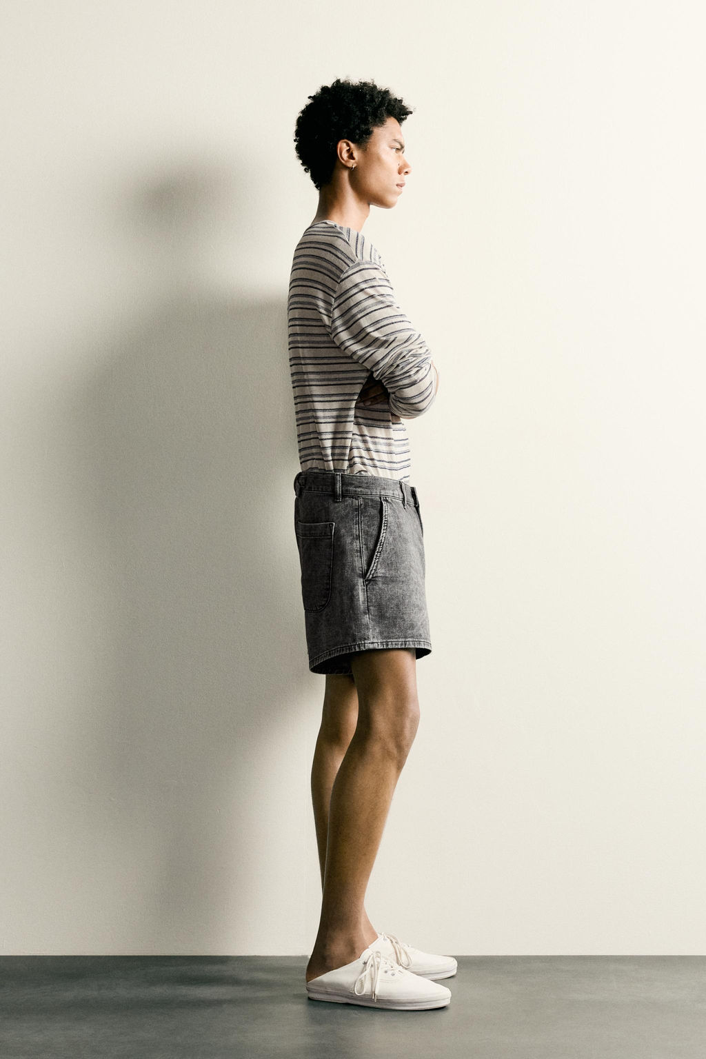 SHORTS DENIM LAVADO ACID / Gris antracita - Zara фото 4