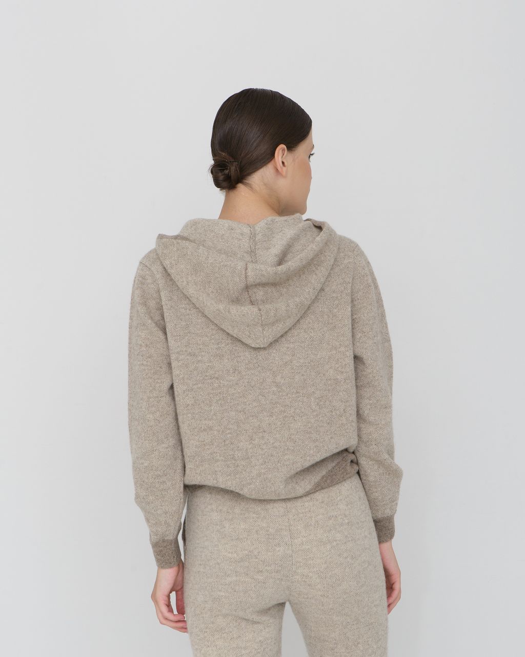 Кофта из 100% шерсти с капюшоном BS