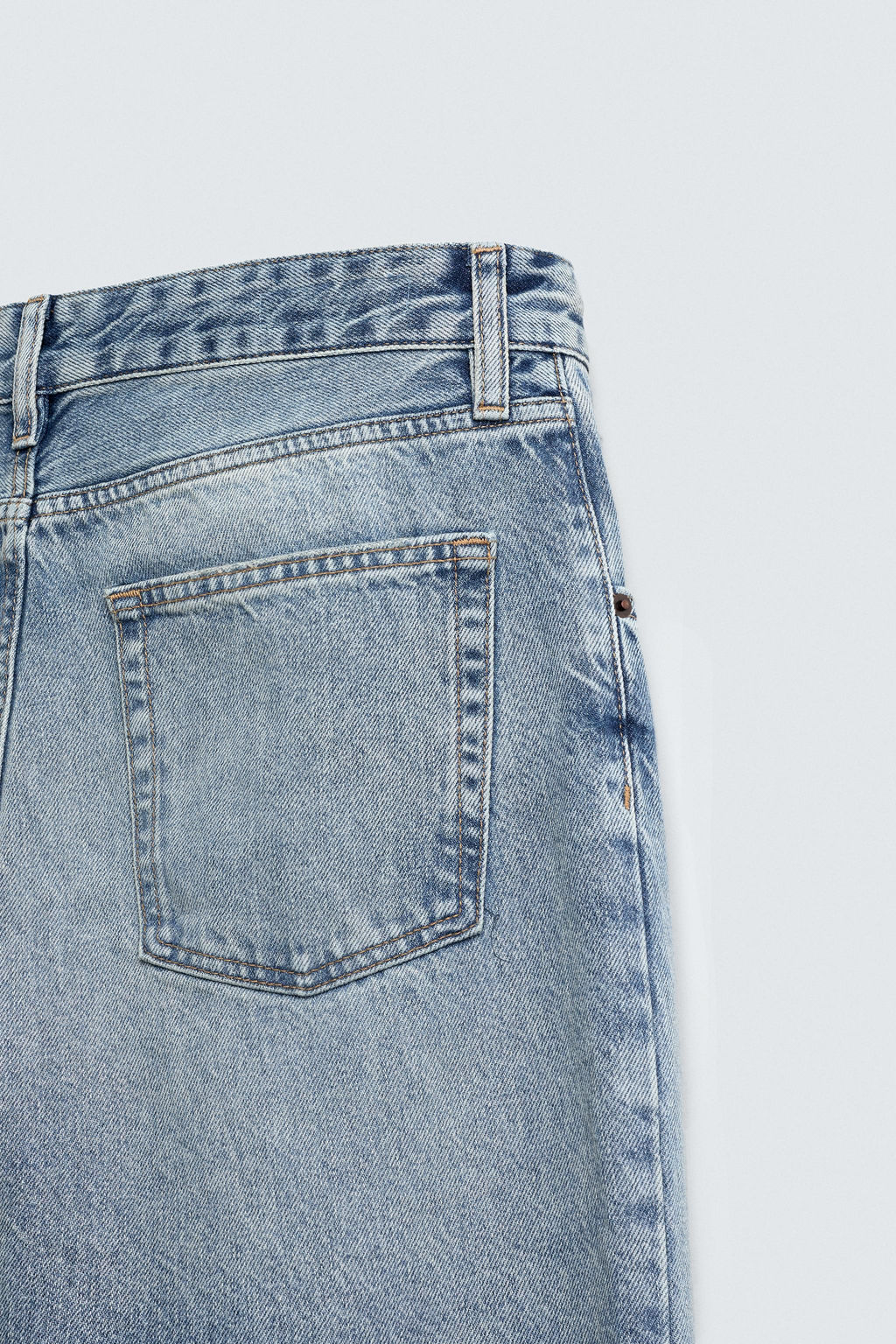 RIPPED FLARE FIT JEANS - Zara фото 3